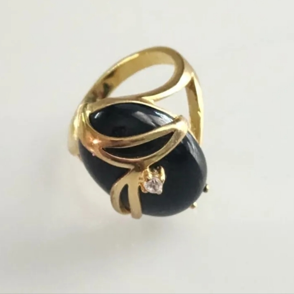 Oval-Shaped Onyx & Crystal Accent Cocktail Ring size 7